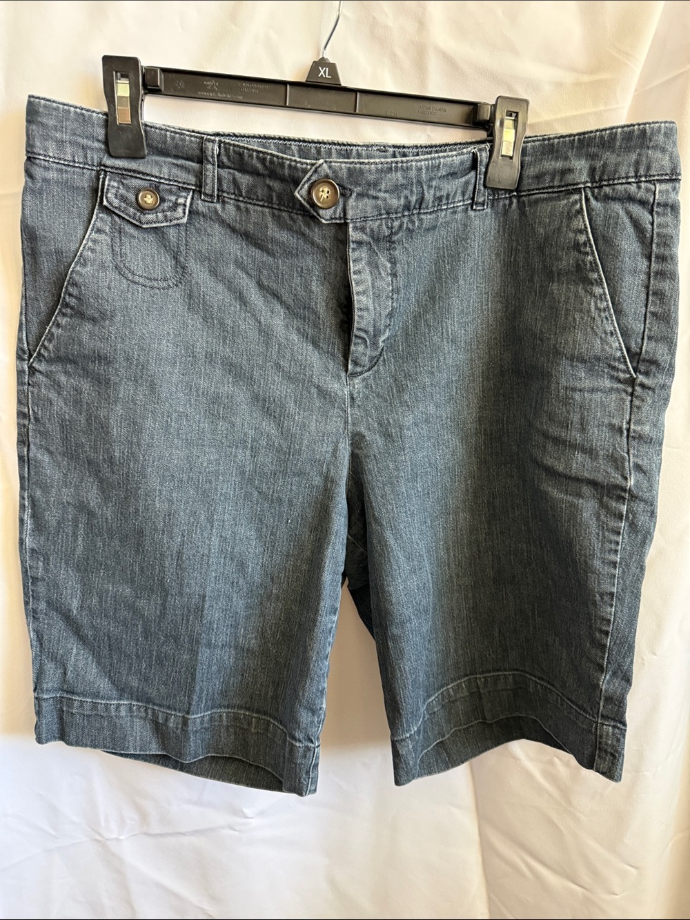 Classic Women's Denim Shorts - Blue